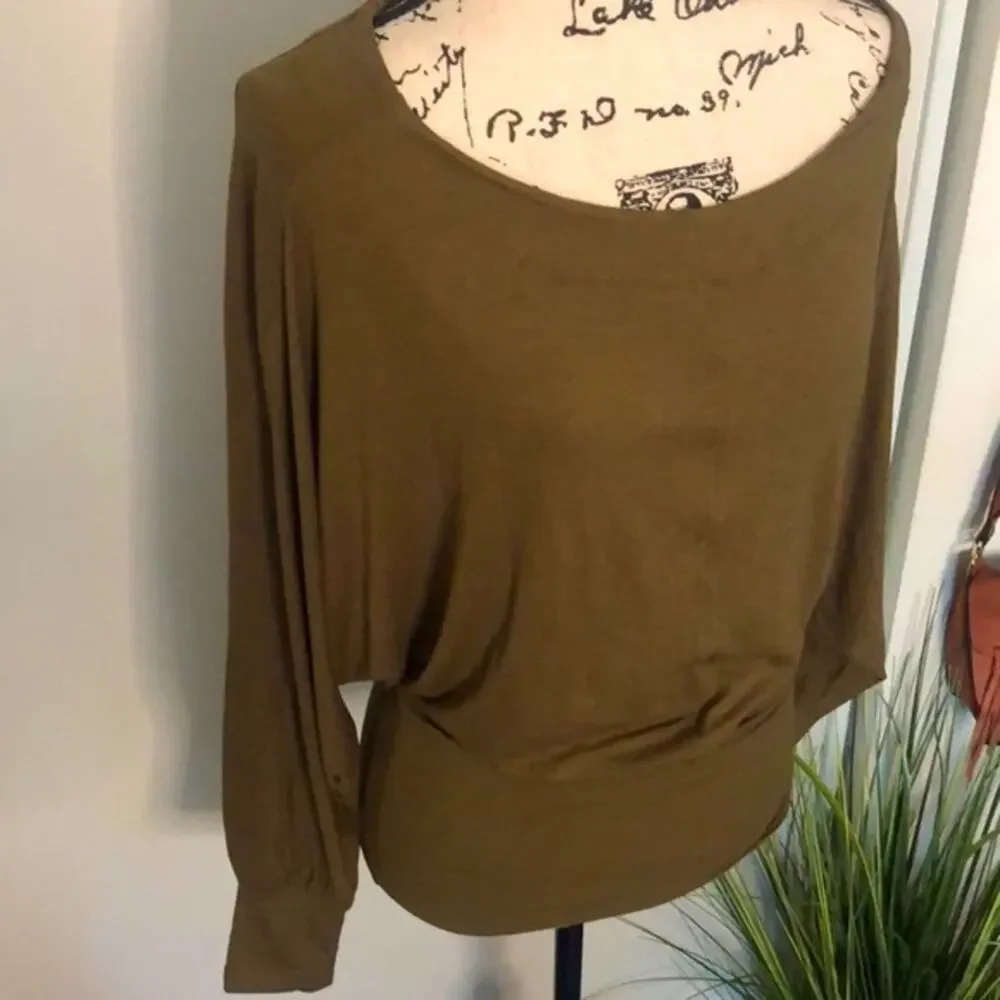 NWT! Free People Featherweight Long-Sleeve Size Small